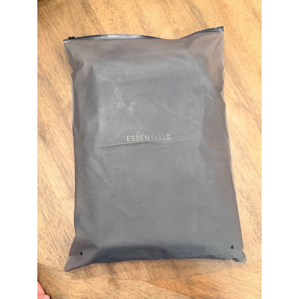 Fear of God Essentials Sweatpants Stretch Limo Black Logo Joggers L 130BT212170F - Picture 5 of 5